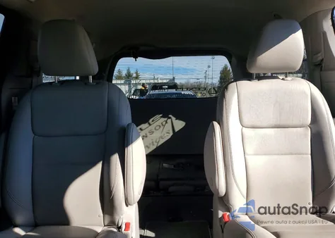 2020 Toyota Sienna Xle z USA, uszkodzony, nr VIN 5TDDZ3DC5LS237095